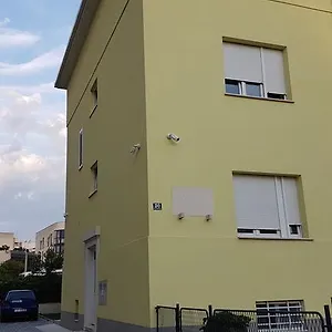  Apartment Adriana